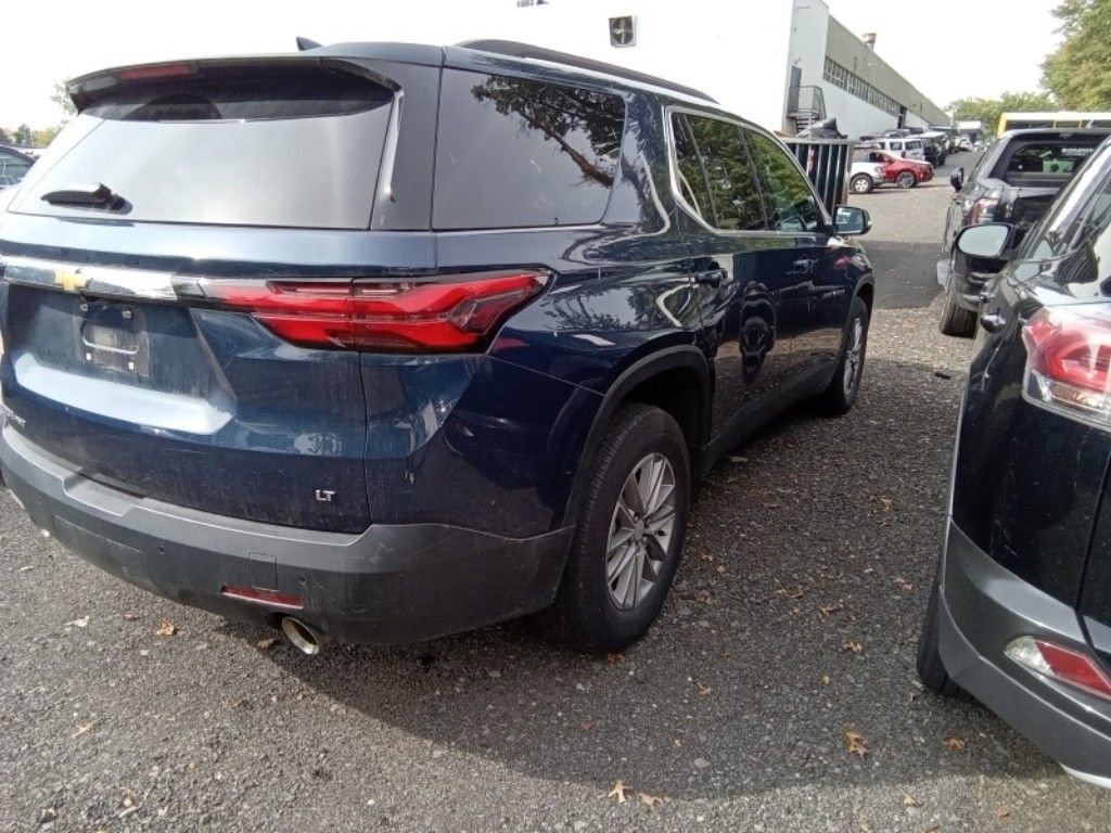 2022 Chevrolet Traverse Leather photo 3