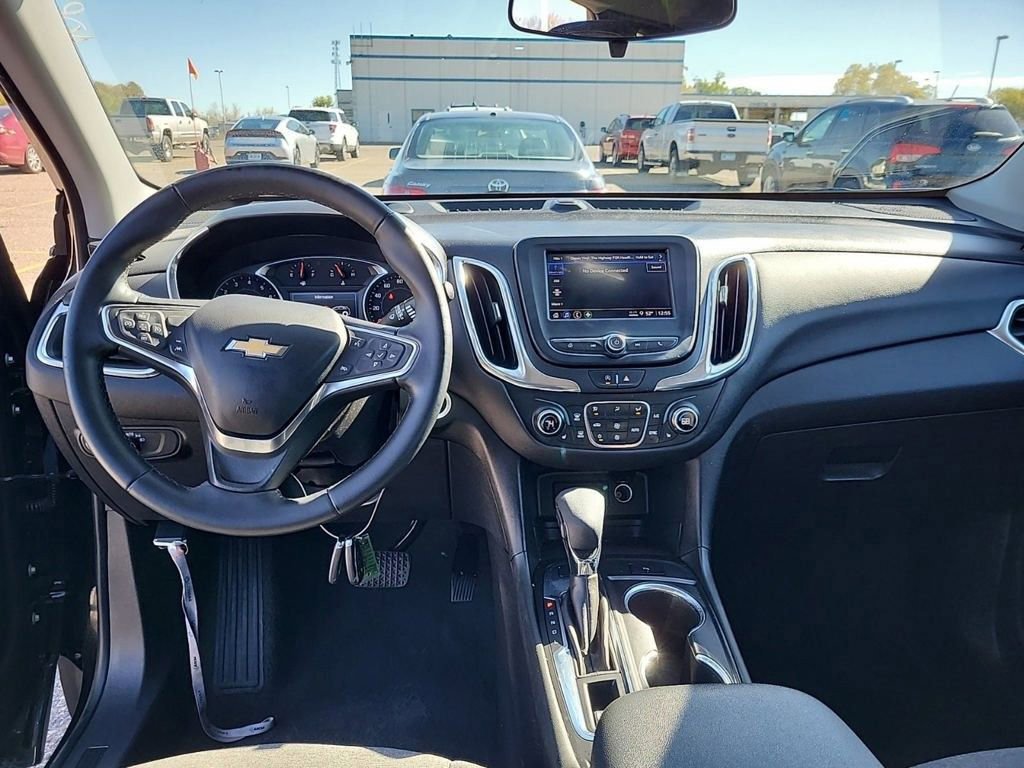 2023 Chevrolet Equinox LT photo 4