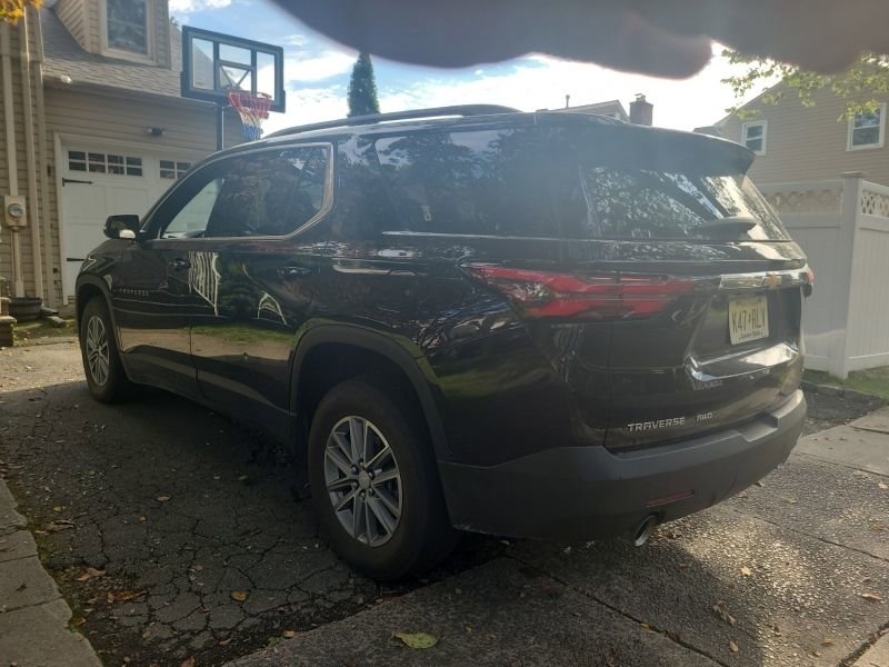 2023 Chevrolet Traverse Leather photo 3