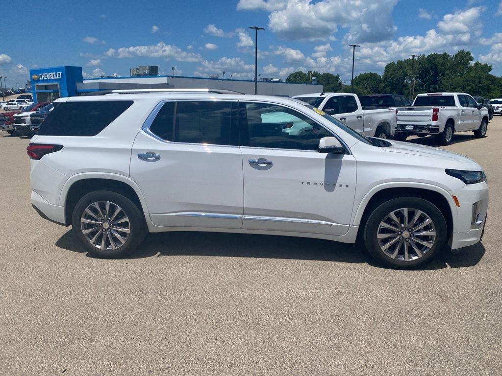 2022 Chevrolet Traverse Premier photo 2