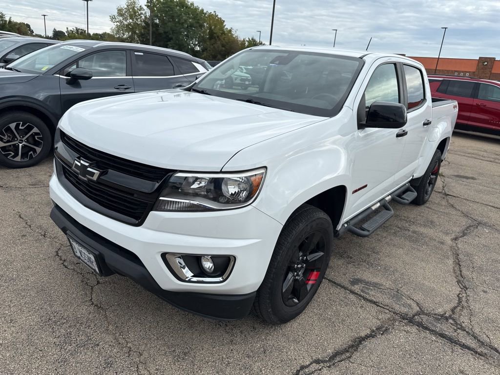 2017 Chevrolet Colorado LT photo 2