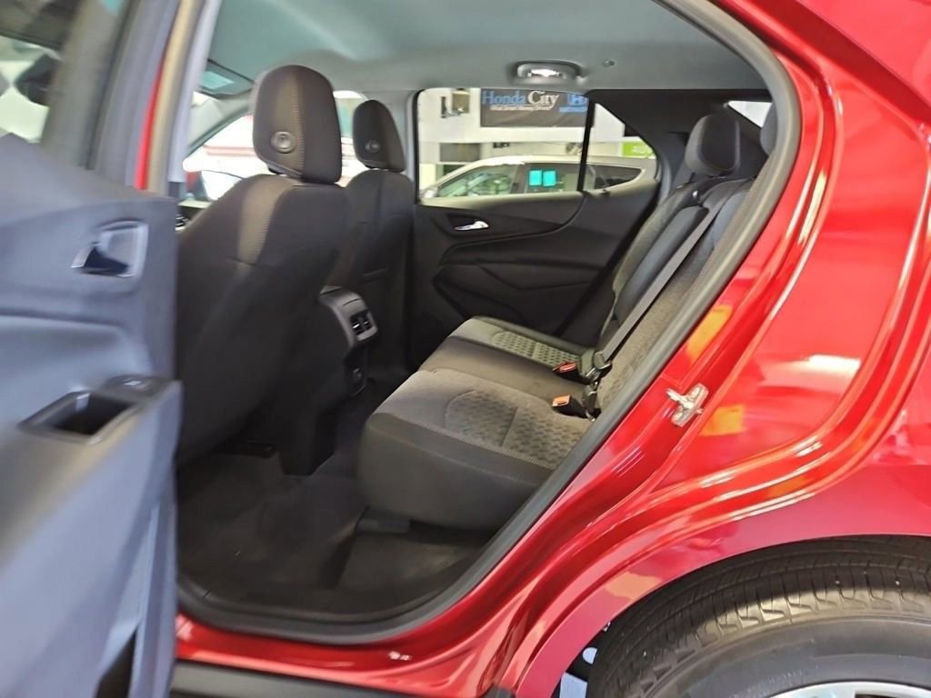 2022 Chevrolet Equinox LT photo 4