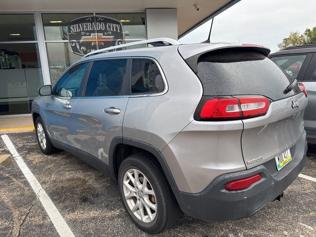2017 Jeep Cherokee Latitude photo 3