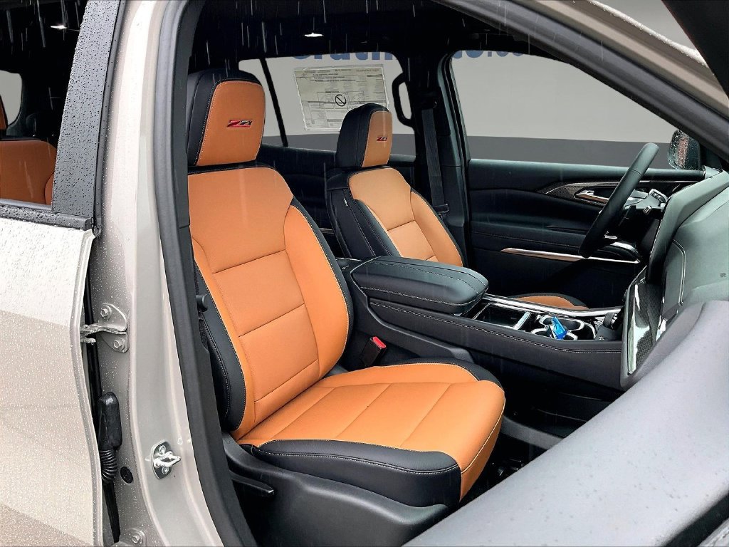 2027 Chevrolet Traverse Z71 - Photo 17