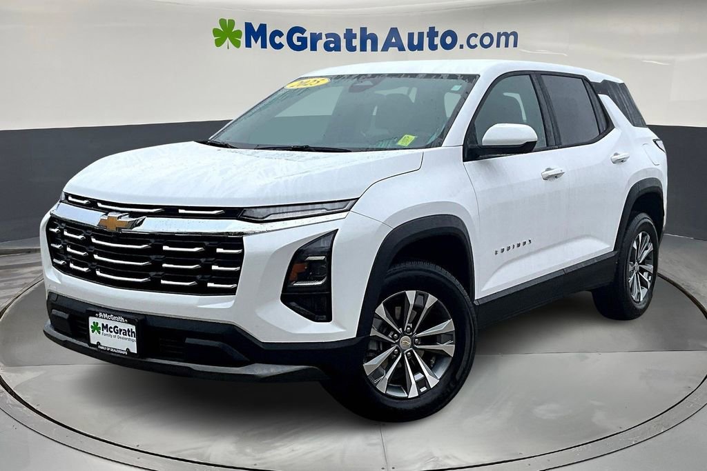 2025 Chevrolet Equinox LT photo 3