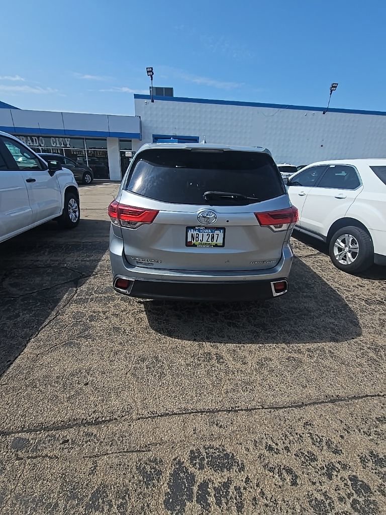 2018 Toyota Highlander Limited photo 3