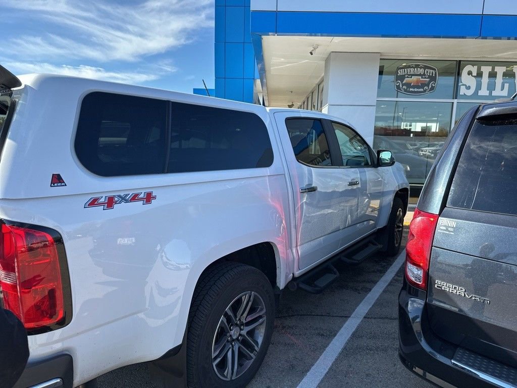 2019 Chevrolet Colorado LT photo 3