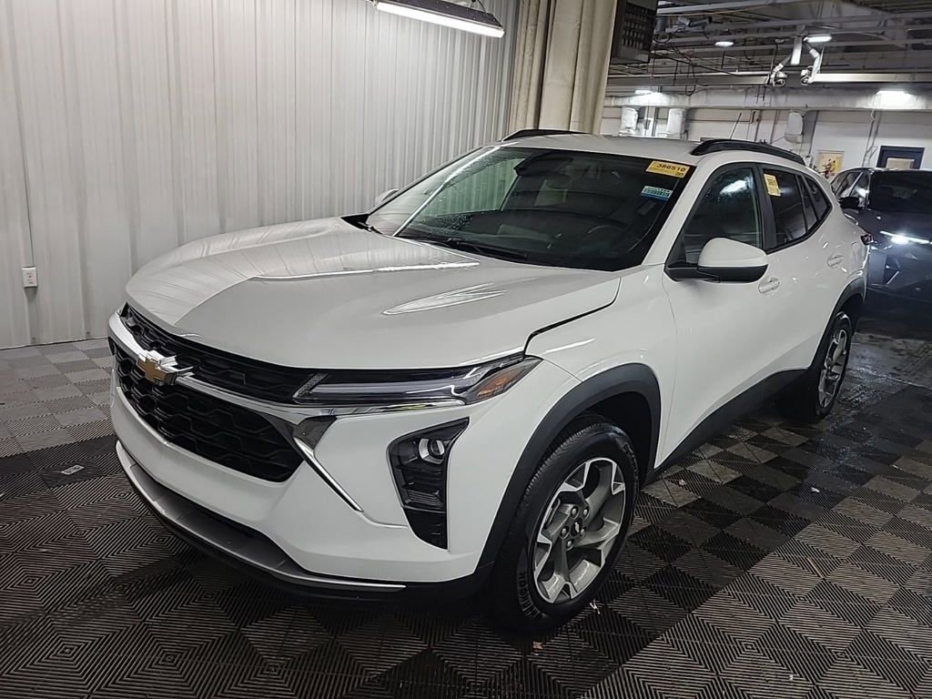 Used 2024 Chevrolet Trax LT SUV