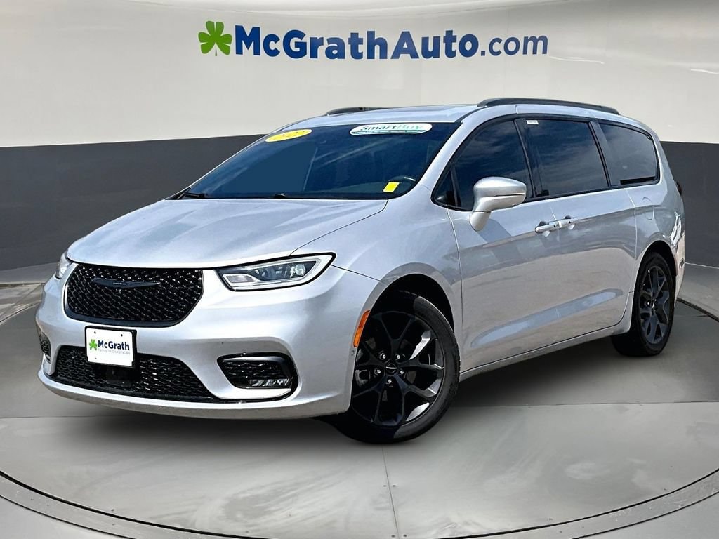 Used 2022 Chrysler Pacifica Limited Van Passenger Van