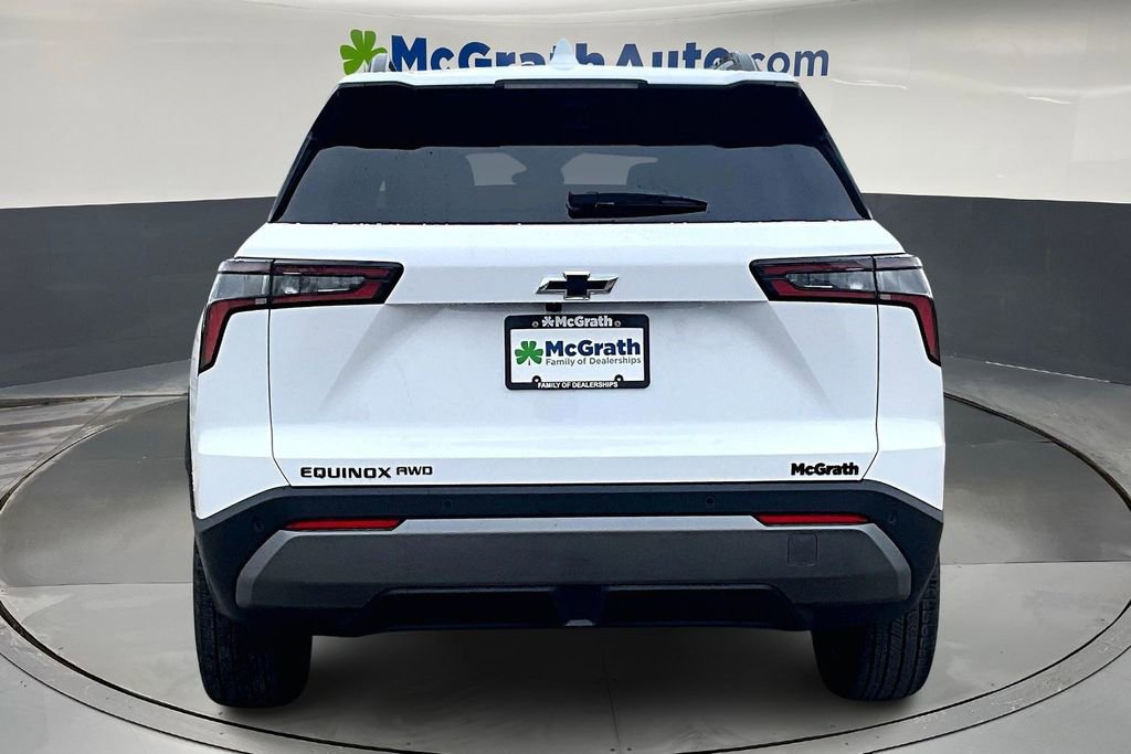 2026 Chevrolet Equinox LT photo 2