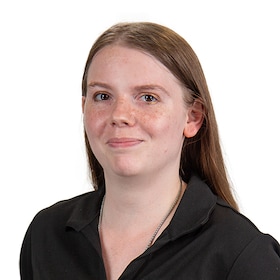 Staff member Michelle Schend from ID_0efbbe0e92e9