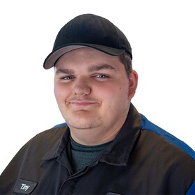 Staff member DYLAN "TINY"  VONDRA from ID_e31c8bb3488b