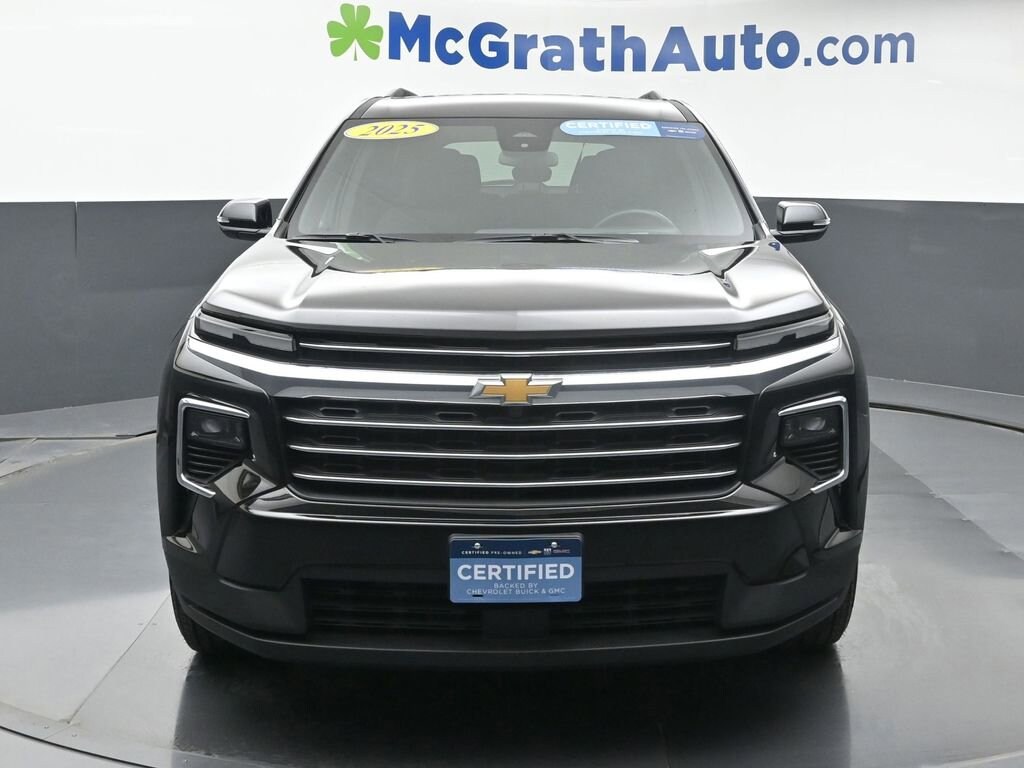 Used 2025 Chevrolet Traverse LT SUV