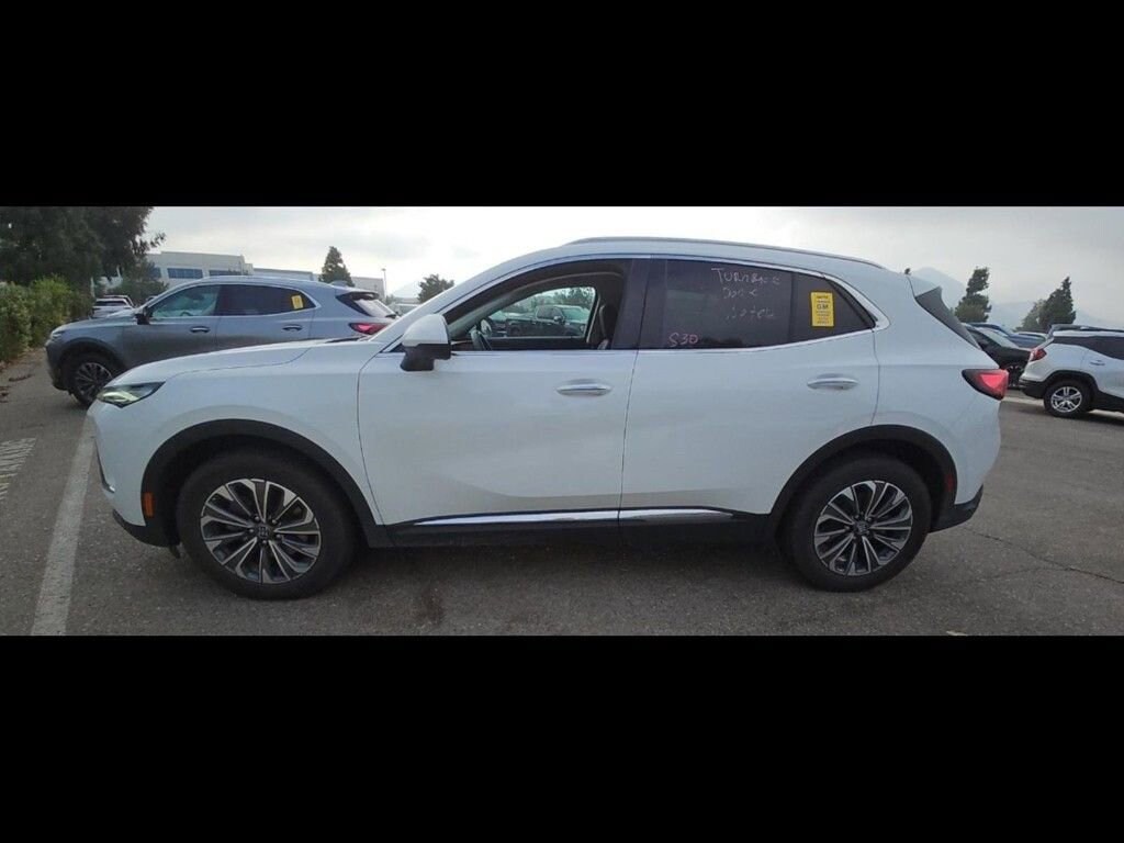 2025 Buick Envision Preferred photo 2