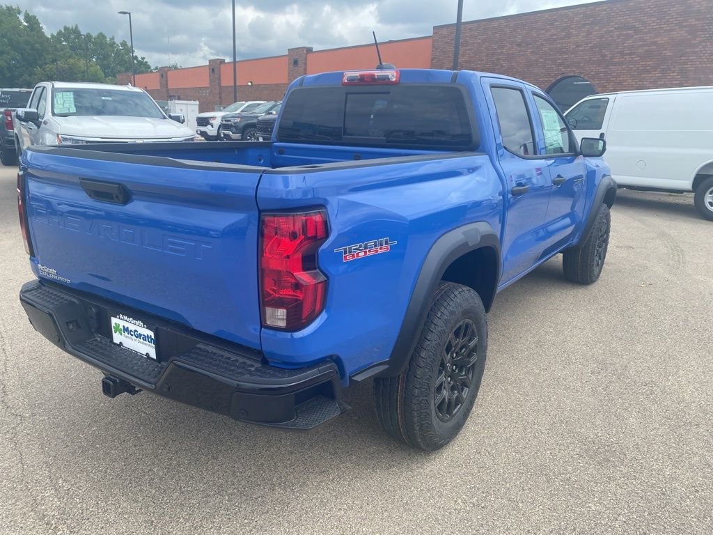 2026 Chevrolet Colorado Trail Boss photo 2