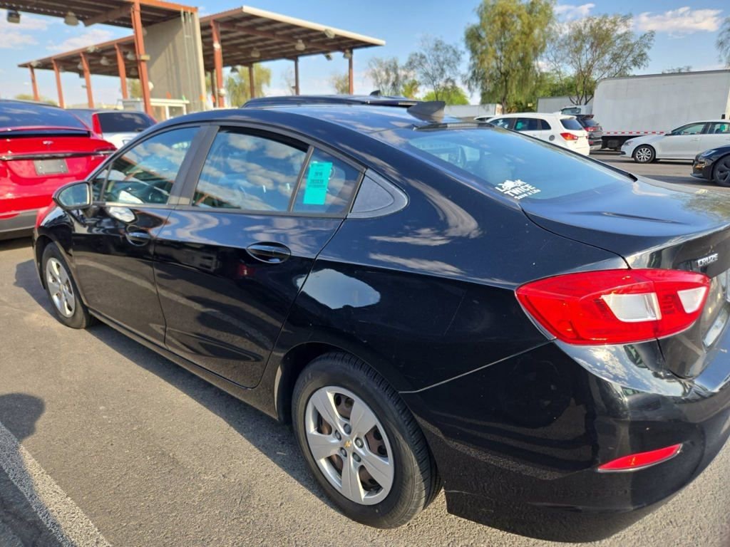 2016 Chevrolet Cruze LS photo 3