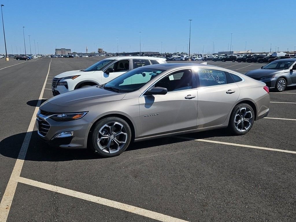 2024 Chevrolet Malibu 1LT photo 4