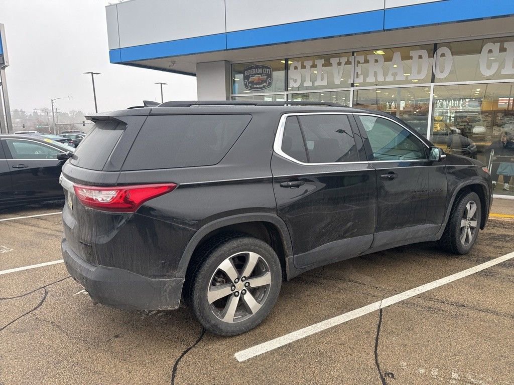 2020 Chevrolet Traverse Leather photo 3