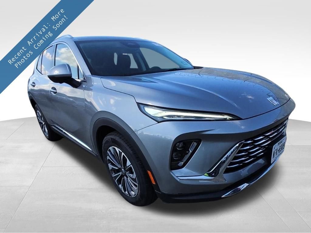 2025 Buick Envision Preferred's photo