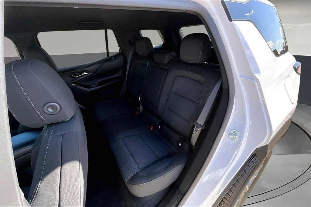 2025 Chevrolet Equinox LT - Photo 25