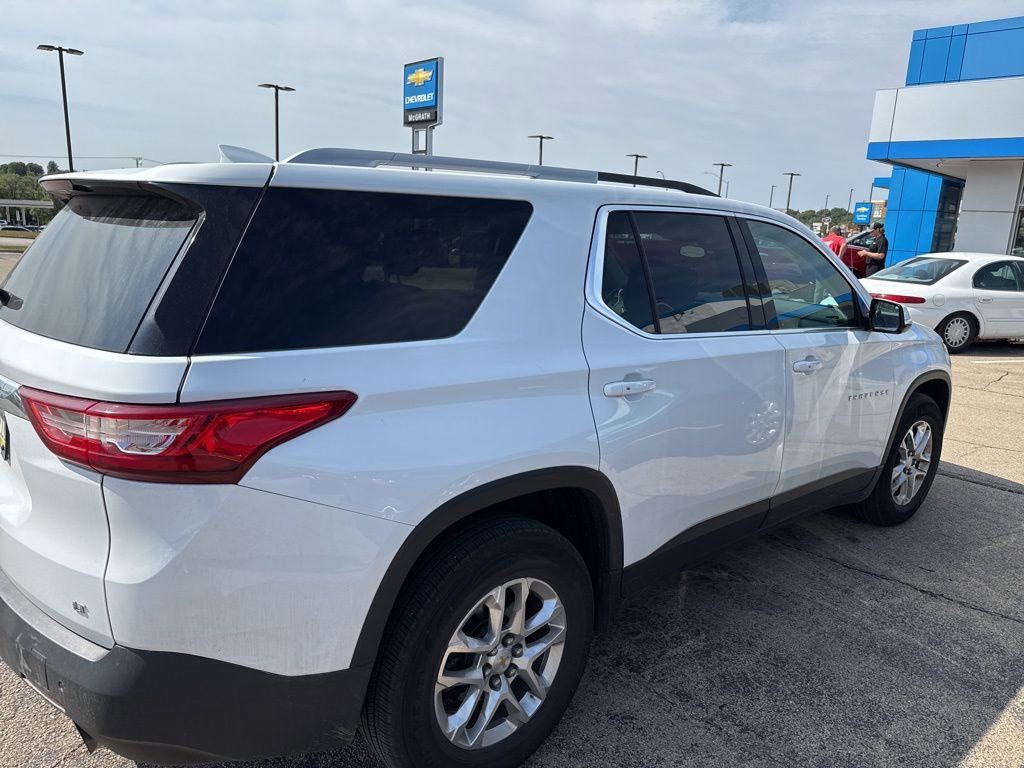 2018 Chevrolet Traverse Cloth photo 2