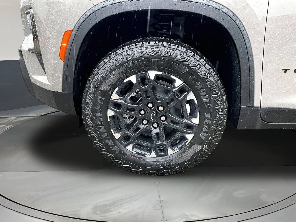 2027 Chevrolet Traverse Z71 - Photo 19