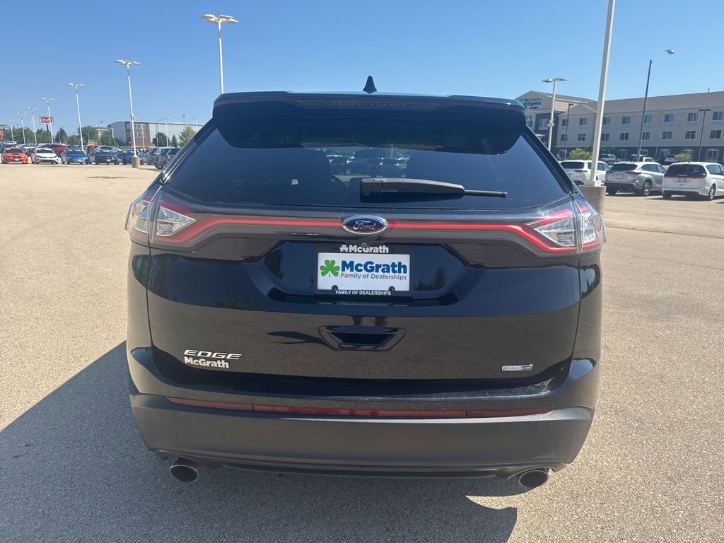 2017 Ford Edge SE photo 4