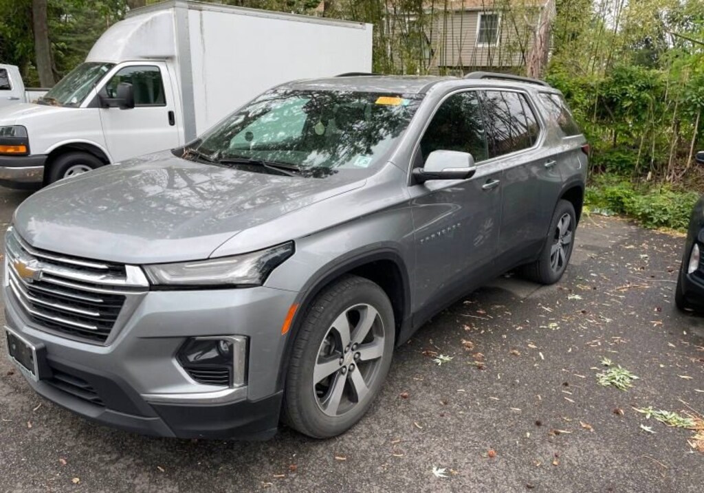 Used 2023 Chevrolet Traverse LT Leather SUV