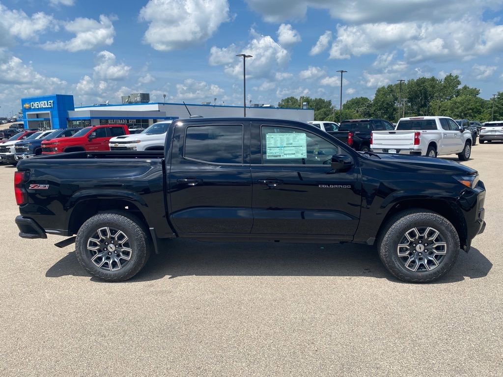 2026 Chevrolet Colorado Z71 photo 2