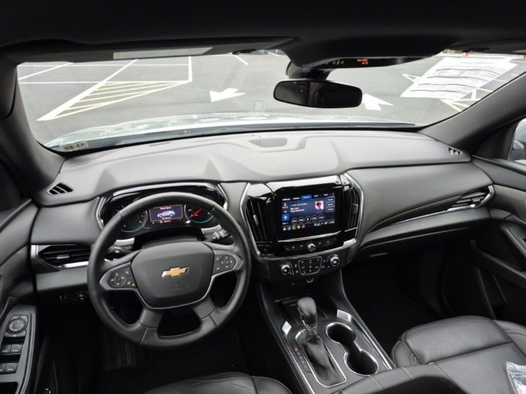 Used 2023 Chevrolet Traverse LT Leather SUV