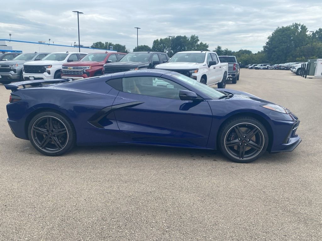 2026 Chevrolet Corvette Stingray 2LT photo 2