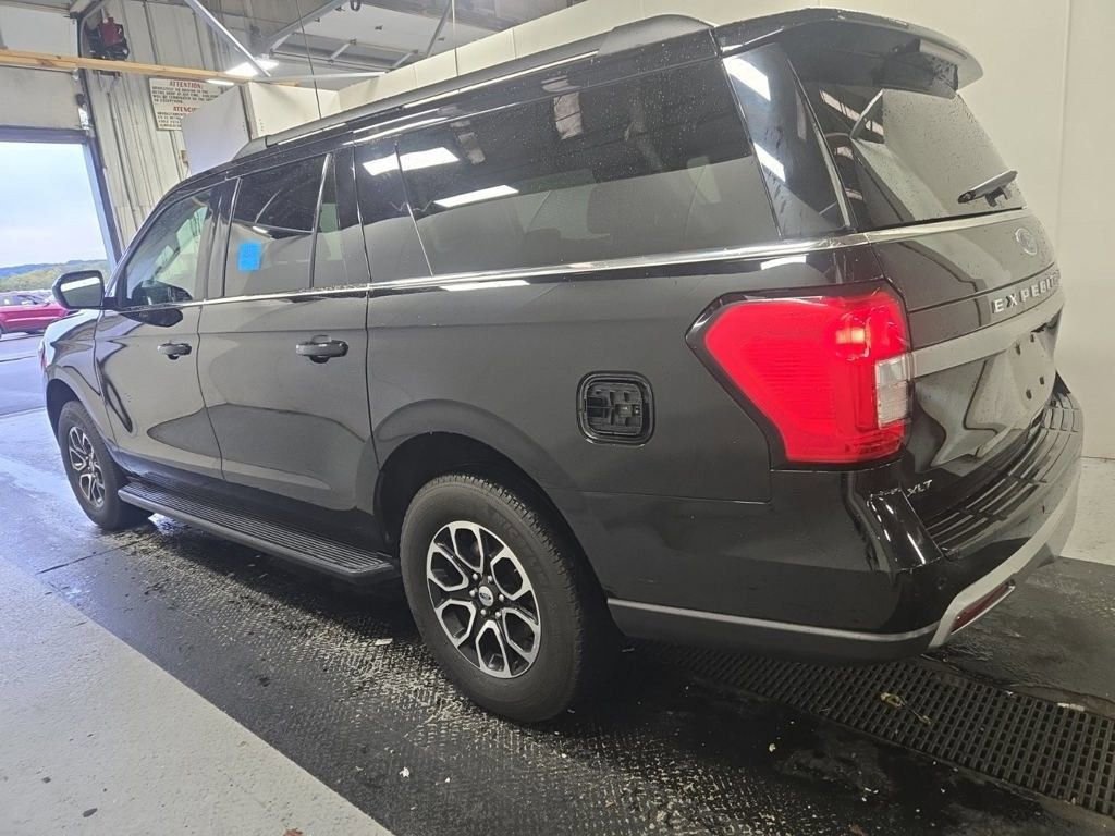 2024 Ford Expedition MAX XLT photo 3