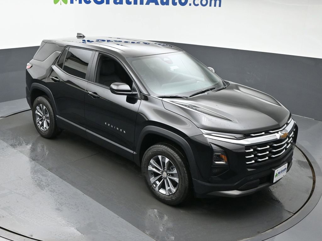 2026 Chevrolet Equinox LT photo 2