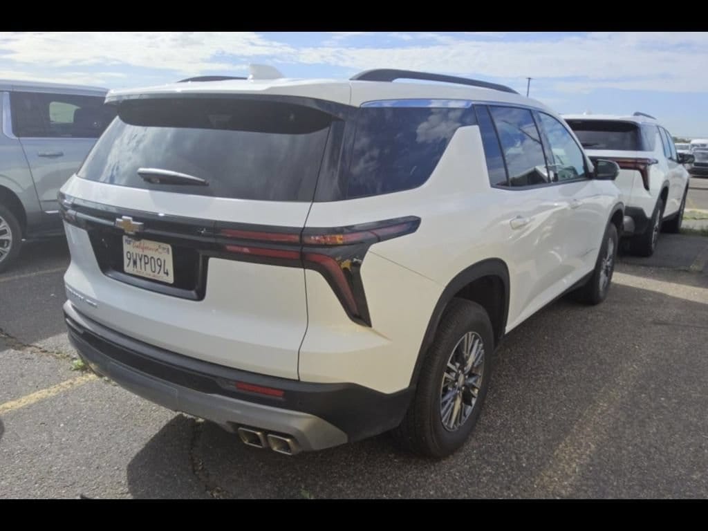 Used 2026 Chevrolet Traverse LT SUV