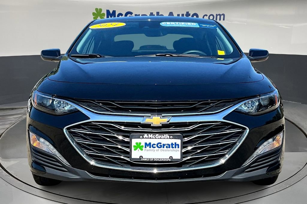 2024 Chevrolet Malibu 1LT photo 2