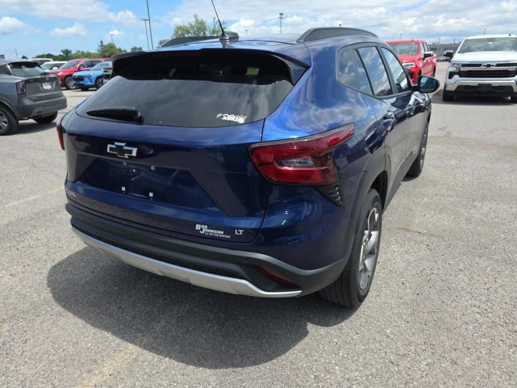 Used 2024 Chevrolet Trax LT SUV