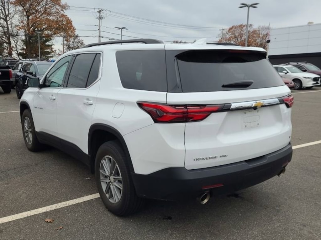 Certified 2023 Chevrolet Traverse LT Cloth SUV
