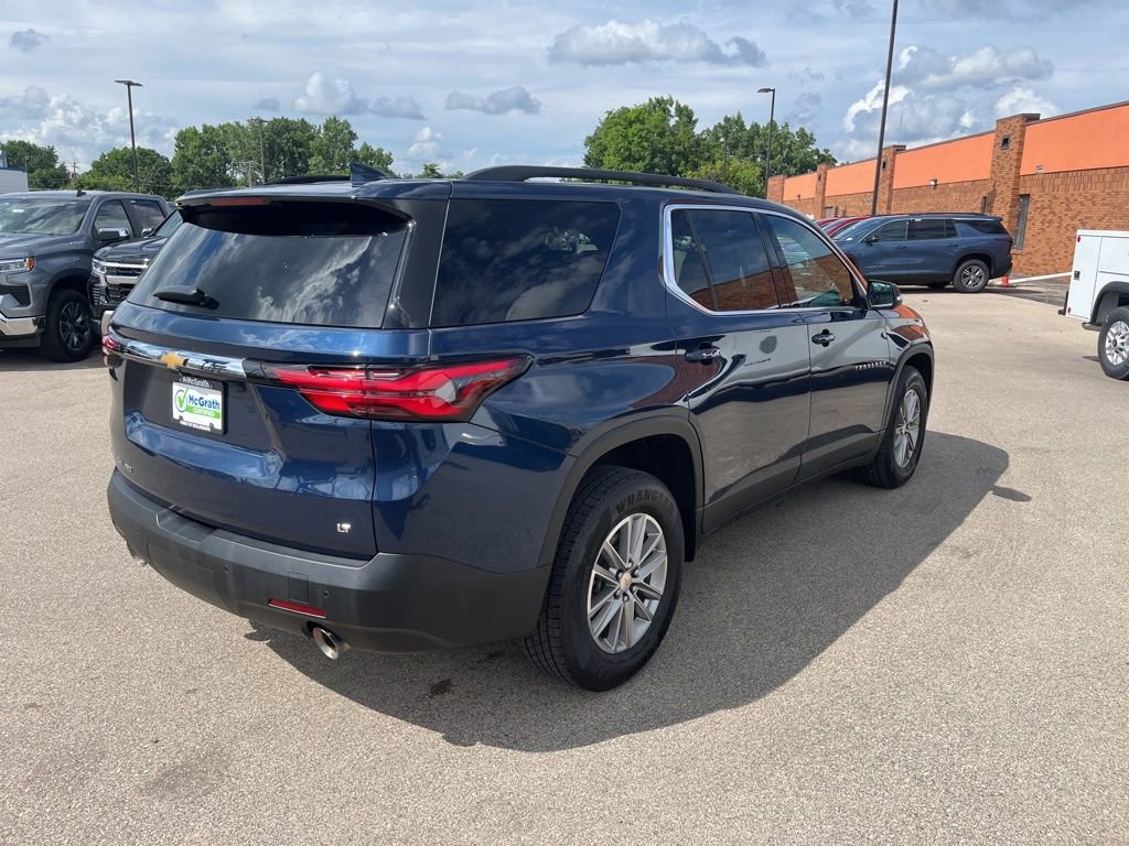 2022 Chevrolet Traverse Leather photo 2