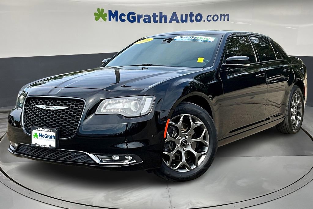 2016 Chrysler 300 photo 3