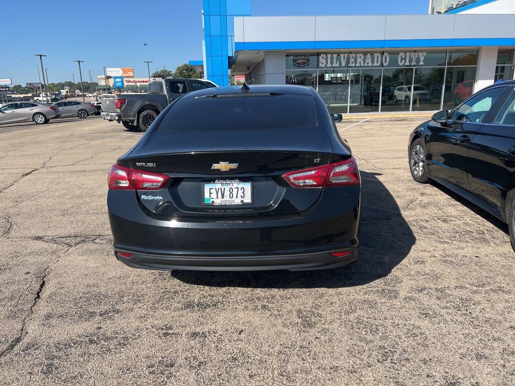 2022 Chevrolet Malibu 1LT photo 3