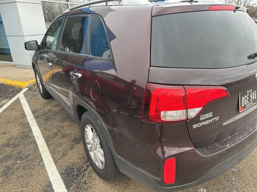 2015 Kia Sorento LX photo 2