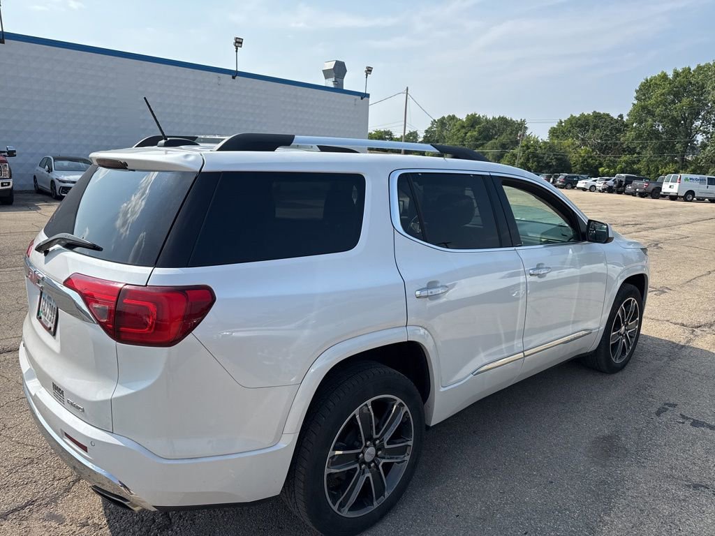 2017 Gmc Acadia Denali photo 2