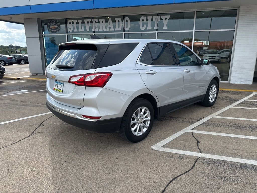 2020 Chevrolet Equinox LT photo 3