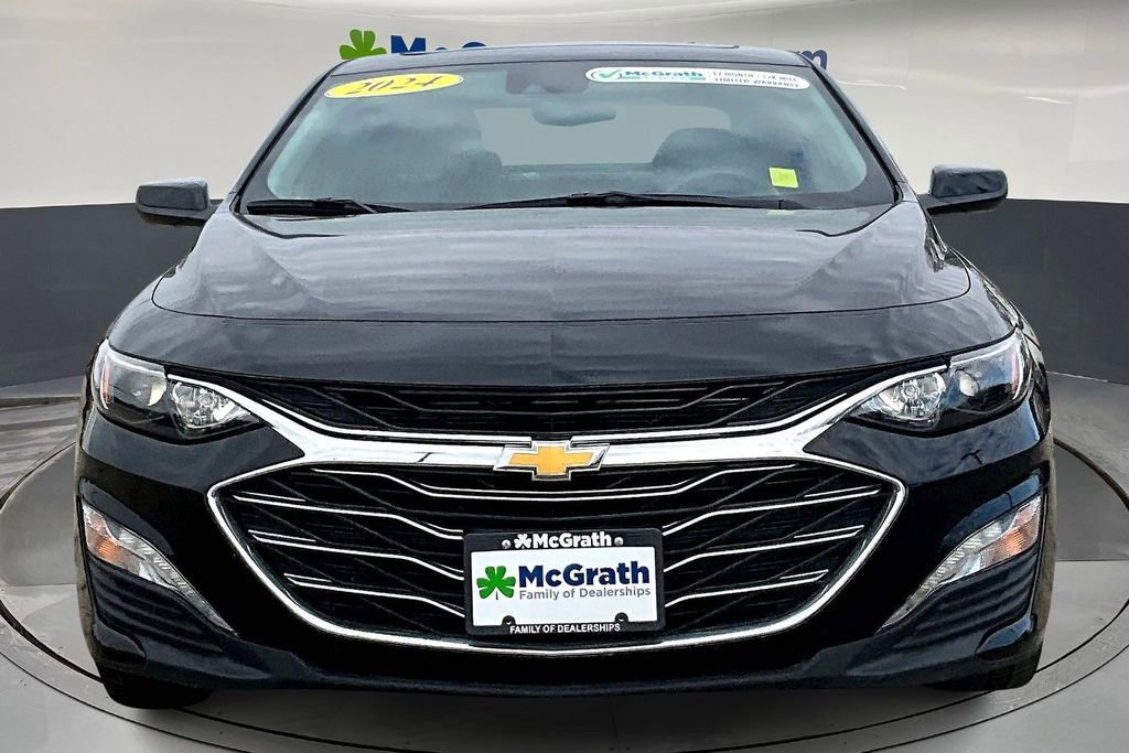 2024 Chevrolet Malibu 1LT photo 2