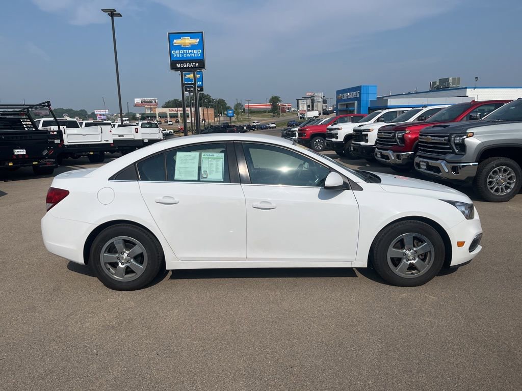 Used 2015 Chevrolet Cruze 1LT with VIN 1G1PC5SB6F7131850 for sale in Dubuque, IA