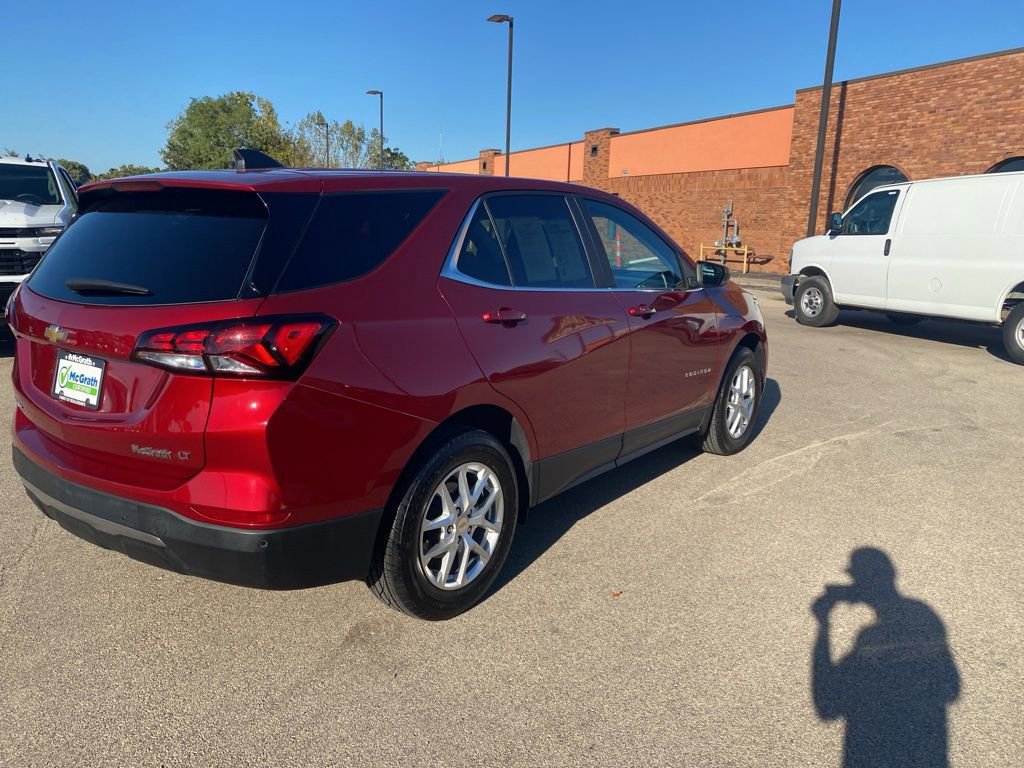 2022 Chevrolet Equinox LT photo 3