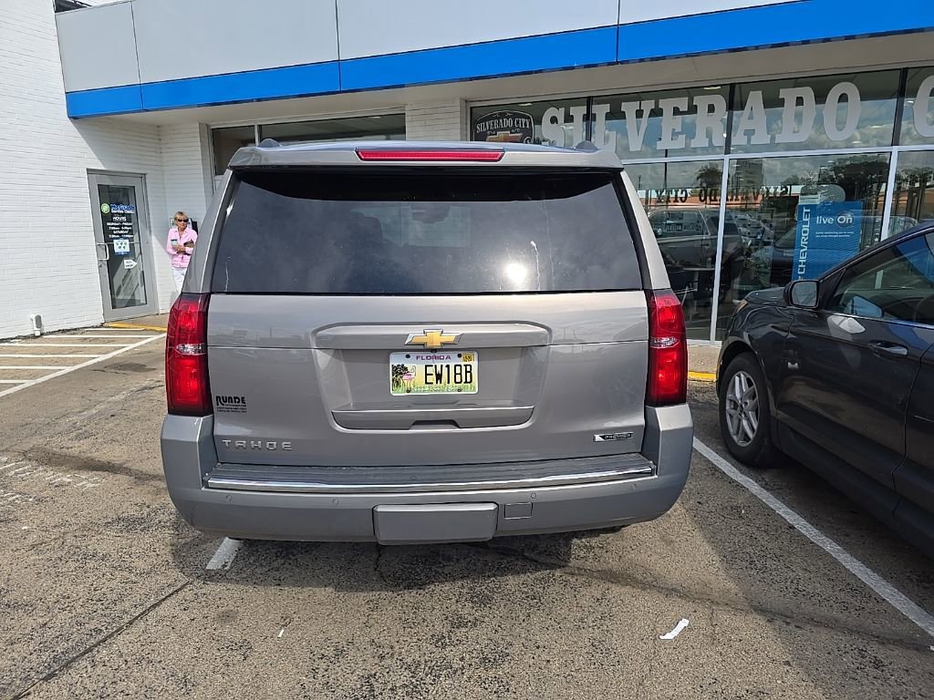 2017 Chevrolet Tahoe Premier photo 2