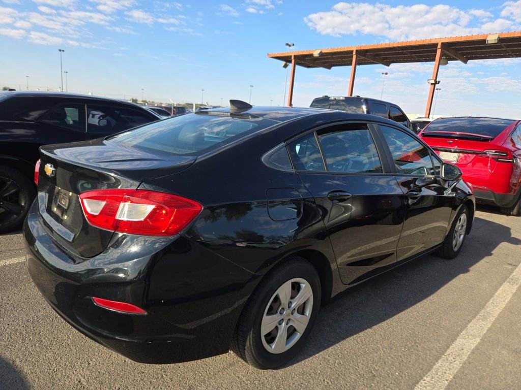 2016 Chevrolet Cruze LS photo 2