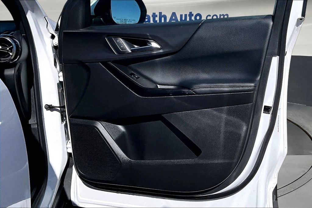 2025 Chevrolet Equinox LT - Photo 31