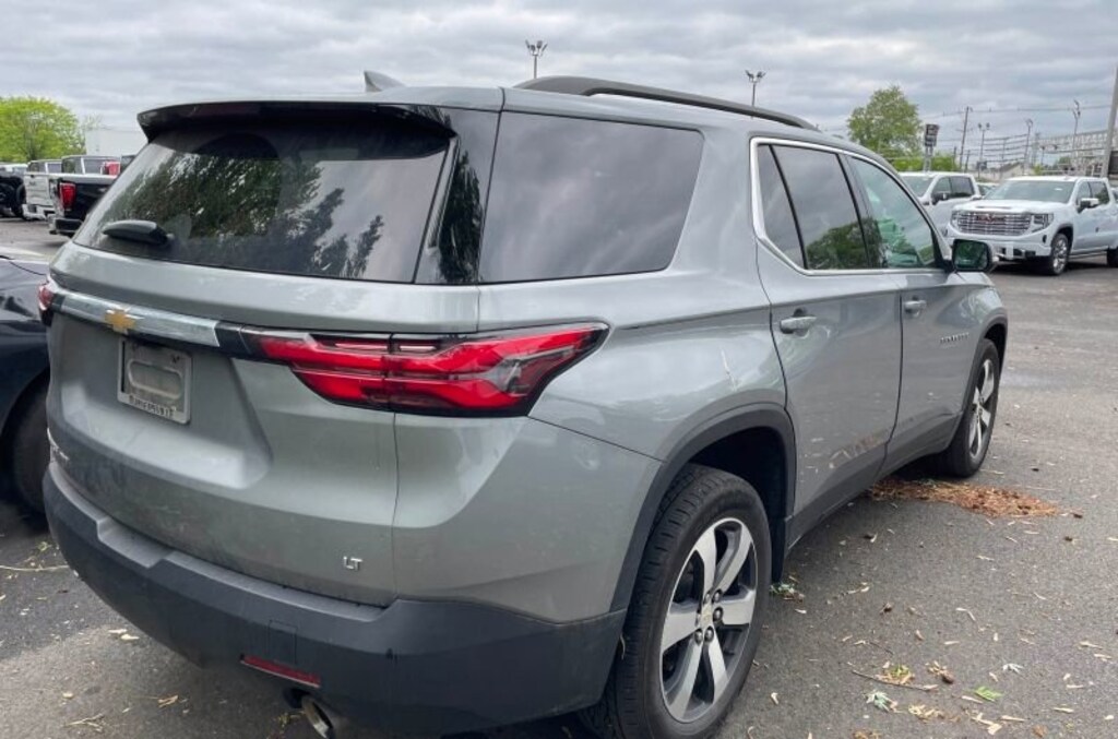 Used 2023 Chevrolet Traverse LT Leather SUV